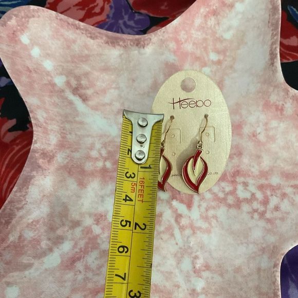 NWT Heebo Pierced WIRE Earrings Red White Leaf Dangle Earrings 🌿🍒 - Picture 3 of 11